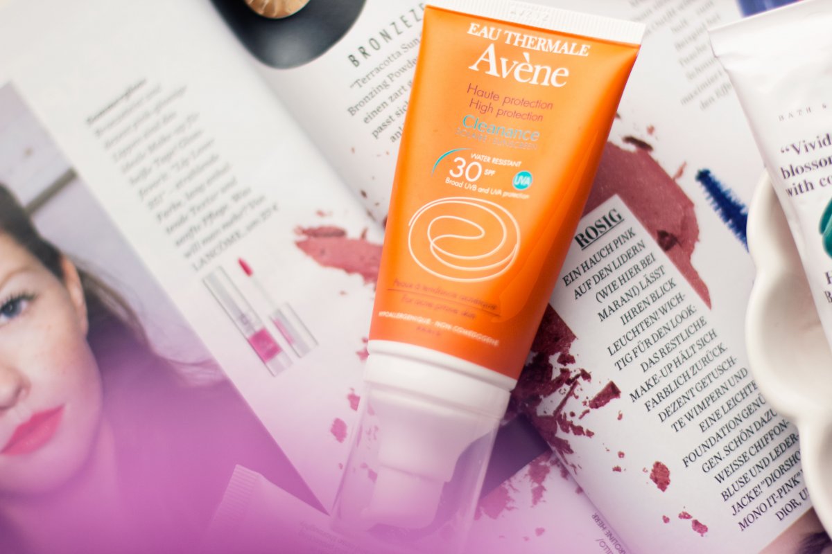 Kleidermädchen - Avene Cleanance Sonnencreme