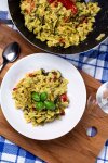 Heute wird gekocht! Ich präsentiere euch ein mediterranes Rezept: Avocado Pasta mit Grillgemüse. Super einfach und lecker!