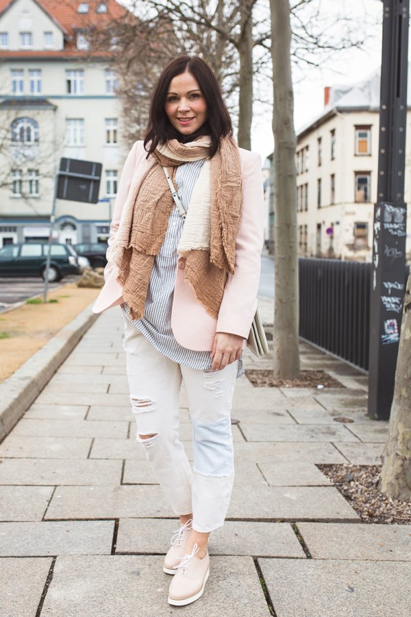 Kleidermaedchen.de Modeblog, erfurt, thueringen, berlin, fashionblog, Outfit, kleidermaedchen.de, Influencer Marketing und Kommunikation, Creator Frühlingsoutfit, spring outfit, Matt & Nat Tasche, Bag, Zara, Scarf, Schal, Blazer Oasis, Jeans Zara, Slipper Kiomi