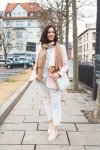 Kleidermaedchen.de Modeblog, erfurt, thueringen, berlin, fashionblog, Outfit, kleidermaedchen.de, Influencer Marketing und Kommunikation, Creator Frühlingsoutfit, spring outfit, Matt & Nat Tasche, Bag, Zara, Scarf, Schal, Blazer Oasis, Jeans Zara, Slipper Kiomi