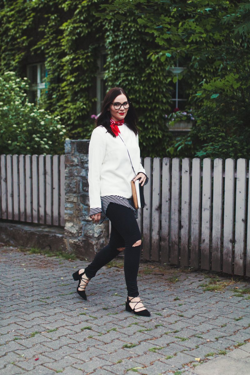 Kleidermaedchen.de Modeblog, erfurt, thueringen, berlin, fashionblog, Fashion Blog, Magazin, Outfit, kleidermaedchen.de, Influencer Marketing und Kommunikation, Creator Frühlingsoutfit, Sommeroutfit, Selected Femme Bluse, Halstuch, Topshop Jeans, Zara Lace-Up Flats, H&M Streifenshirt, Zara Tasche, Marc Jacobs Brille