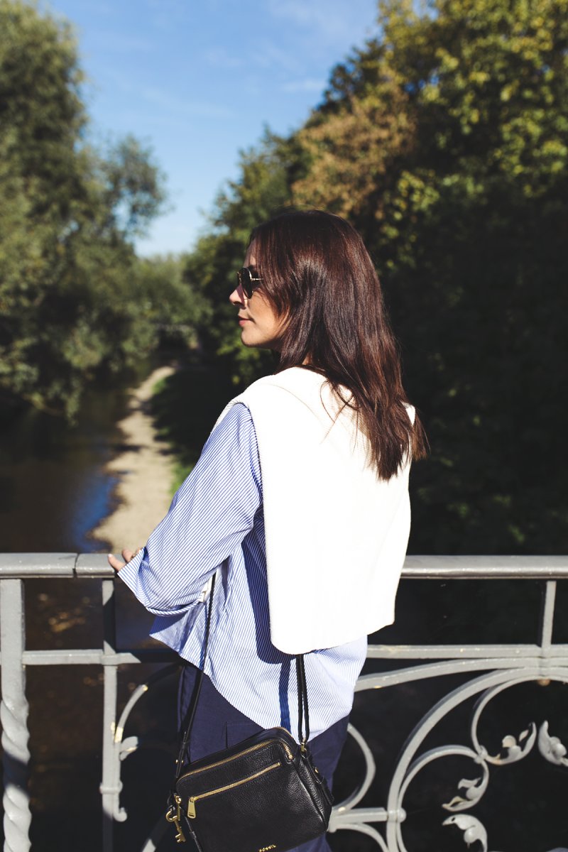 Outfit Kleidermaedchen.de Modeblog, erfurt, thueringen, berlin, fashionblog, Fashion Blog, Magazin, Blogazine, kleidermaedchen.de, Influencer Marketing und Kommunikation, Creator, Herbstoutfit, Zara, Off-Soulder Bluse, Herbstoutfit mit Off-Shoulder Bluse, Zara Hose, adidas Stan Smith, Ray-Ban Sonnenbrille, H&M Pullover, Fossil Piper Bag