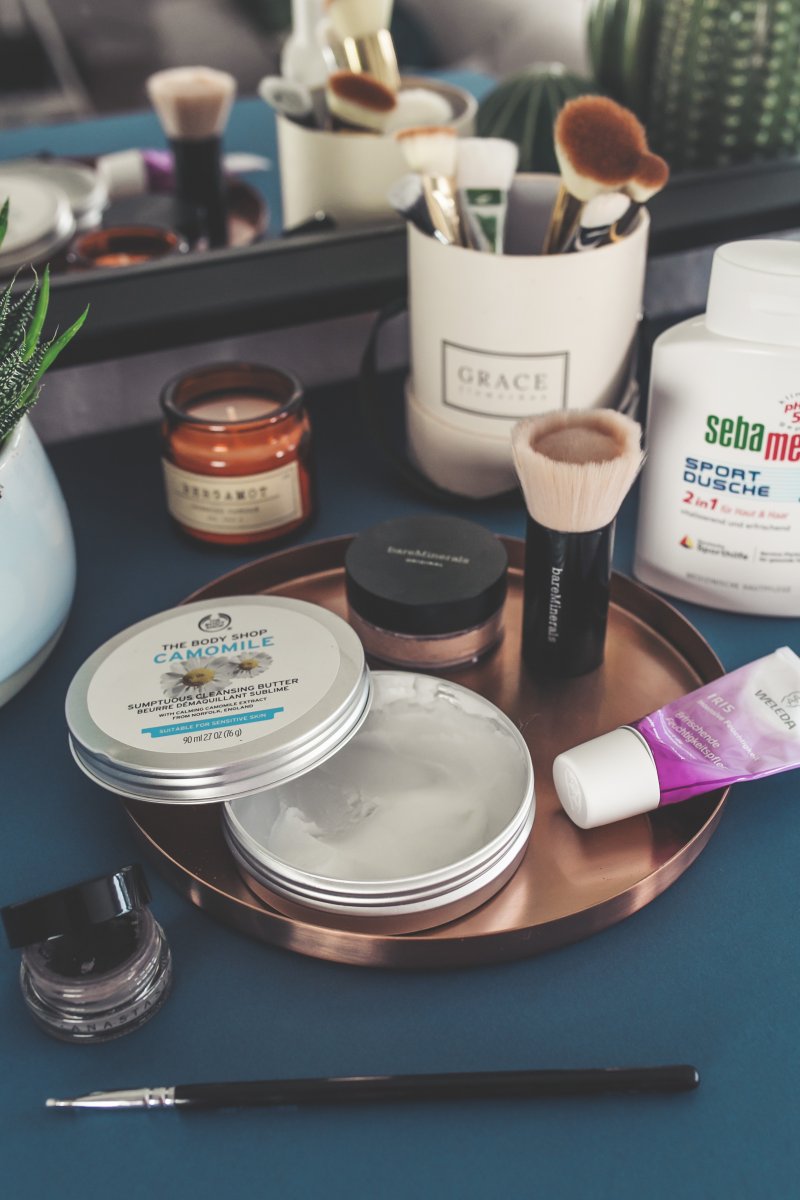 Beauty Favoriten Juli, Naturkosmetik, Pflege, Dekorative Kosmetik, bareMinerals Original, sebamed Sport Dusche 2in1, Weleda Iris Feuchtigkeitspflege, Anastasia Beverly Hills Dipbrow Pomade, The Body Shop Camomile Butter, Produkttest, www.kleidermaedchen.de, Beautyblog, Beauty Blog, Erfurt, Thüringen, Magazin, Blogazine, Influencer Marketing und Kommunikation, Social Media Marketing, Pinterest Beauty Inspiration