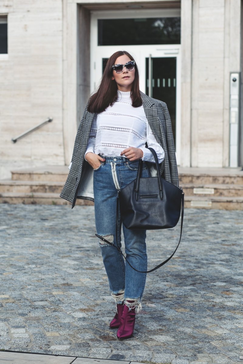 Herbst Outfit mit Blazer, H&M Mom Jeans, Zara Pumps, Matt & Hat Baxtor Bag, Herbst Outfit mit weißer Bluse, Outfit Ideen, Outfit mit Tom Jeans, Pumps, Modetrend Herbst 2017, www.kleidermaedchen.de, Modeblog, Mode Blog, Erfurt, Stella McCartney Sonnenbrille, Thüringen, Fashion Blog, Magazin, Blogazine, Influencer Marketing und Kommunikation, Social Media Marketing, Fashion Magazin, Outfit Blog, Outfit 2017, Streetstyle, Pinterest Outfit Inspiration