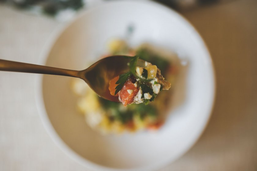 Veganer Gemüseauflauf mit Brokkoli Möhren Erbsen und Kartoffeln foodblog Jessika Weisse, Vegan essen, vegan kochen blog, vegan kochen einfach, Gemüseauflauf ohne sahne, Gemüseauflauf mit kartoffeln, Kartoffel Brokkoli Auflauf vegan, vegane Rezepte, vegane Gratinrezepte, veganer Auflauf, einfaches veganes Essen, veganes Dinner, Erfurt, Leipzig, Thüringen, Sachsen, Influencer Marketing, Blogger Relations, Social Media Management, #gemüseauflanf #vegan #veganergemüseauflauf #vegankochen