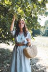 Sommerkleider 2019, Midikleider kombinieren, luftige Sommerkleider, Sommer Outfit mit Fair Fashion Kleid, Fair Fashion Outfit, die schönsten Midikleider 2019, die schönsten Midi-Kleider 2019, Modeblog, Fashionblog, kleidertrends 2019, Alltagslook mit Kleidern, www.kleidermaedchen.de #midi #midikleider #sommerkleider #kleider #webandits #tomsshoes #fairfashionkleider #modetrends #sommeroutfit #streetstyle, Sommer Outfit mit Midikleid, Tipps wie du ‚Midikleider kombinieren kannst, Welche Schuhe zu Sommerkleidern, Fair Fashion Outfit, Toms Schuhe, We Bandits, Leipzig, #sogehtsächsisch