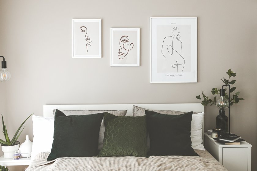 So habe ich mein Wohn- und Schlafzimmer mit Bildern gestaltet || Produktplatzierung // Individuell Wohnen mit Desenio Postern! Auf dem Interior Blog zeige ich dir, wie du eine Bilderwand nach Themen erstellst. Ich zeige nach welchen Kriterien ich meine Bilderwände erstellt habe und gebe jede Menge Inspirationstips. Schaut vorbei auf meinem Interior Blog und lasst euch von jeder Menge Ideen und Tipps rund um das Thema Schöner Wohnen verzaubern! Mehr auf www.kleidermaedchen.de #desenio #desenioposter #bilderwandgestalten #einrichtungsideen #dekorationsideen #wandgestaltung #wandbilder #bilderwandwohnzimmer #bilderwandschlafzimmer