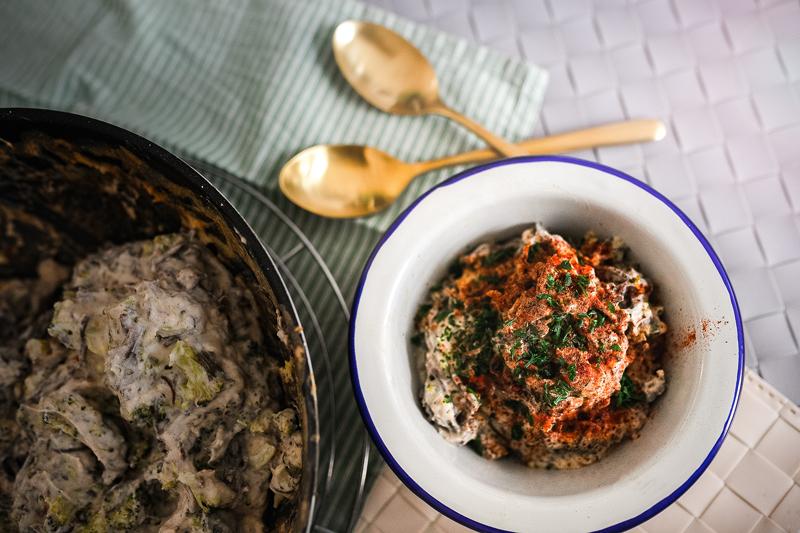 Auf dem Food- und Lifestyleblog kochen wir heute Blumenkohl-Pasta mit Brokkolie. Leckere alltagstaugliche vegane Rezepte für Anfänger und Fortgeschrittene. www.kleidermaedchen.de #vegan #blumenkohlpasta #blumenkohl #brokkolie #gesundegerichte #foodblog #lifestyleblog