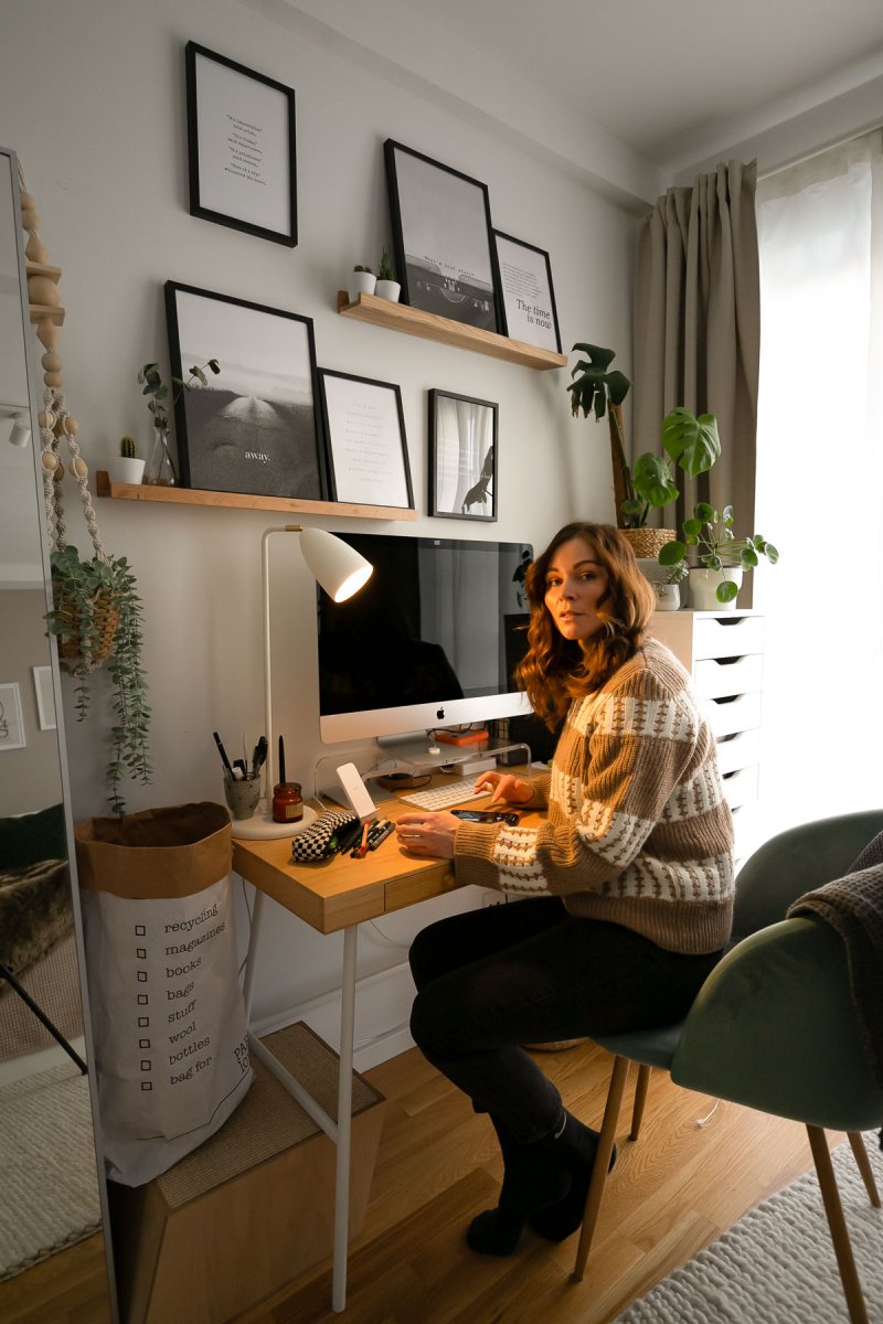 Homeoffice im Schlafzimmer einrichten. Auf dem Interiorblog zeige ich euch, wie ich meinen Arbeitsplatz in das Schlafzimmer integriert habe. Außerdem gebe ich euch Tipps, was ihr beim Einrichten eures Arbeitsplatzes im Homeoffice beachten solltet. | www.kleidermaedchen.de