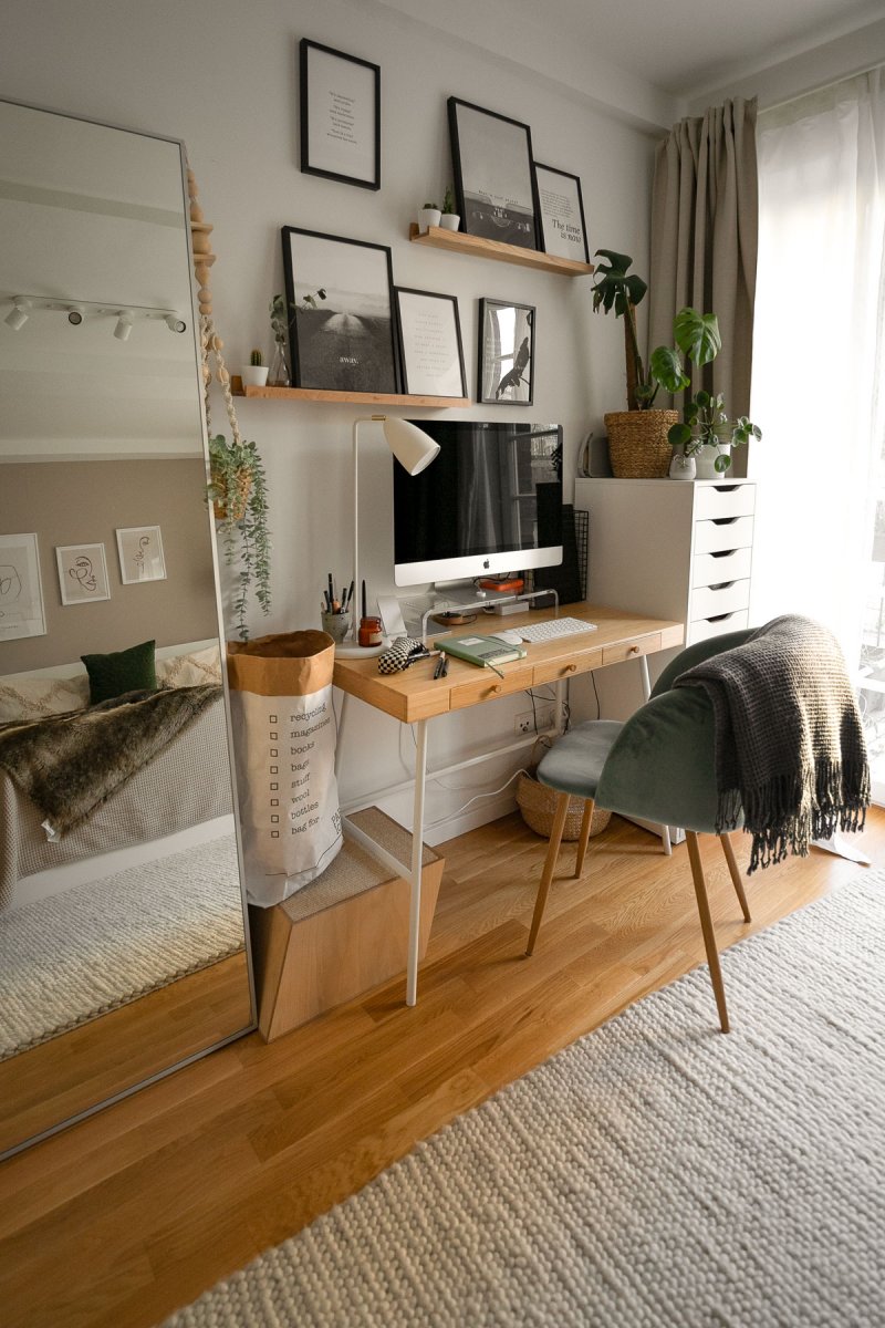 Homeoffice im Schlafzimmer einrichten. Auf dem Interiorblog zeige ich euch, wie ich meinen Arbeitsplatz in das Schlafzimmer integriert habe. Außerdem gebe ich euch Tipps, was ihr beim Einrichten eures Arbeitsplatzes im Homeoffice beachten solltet. | www.kleidermaedchen.de