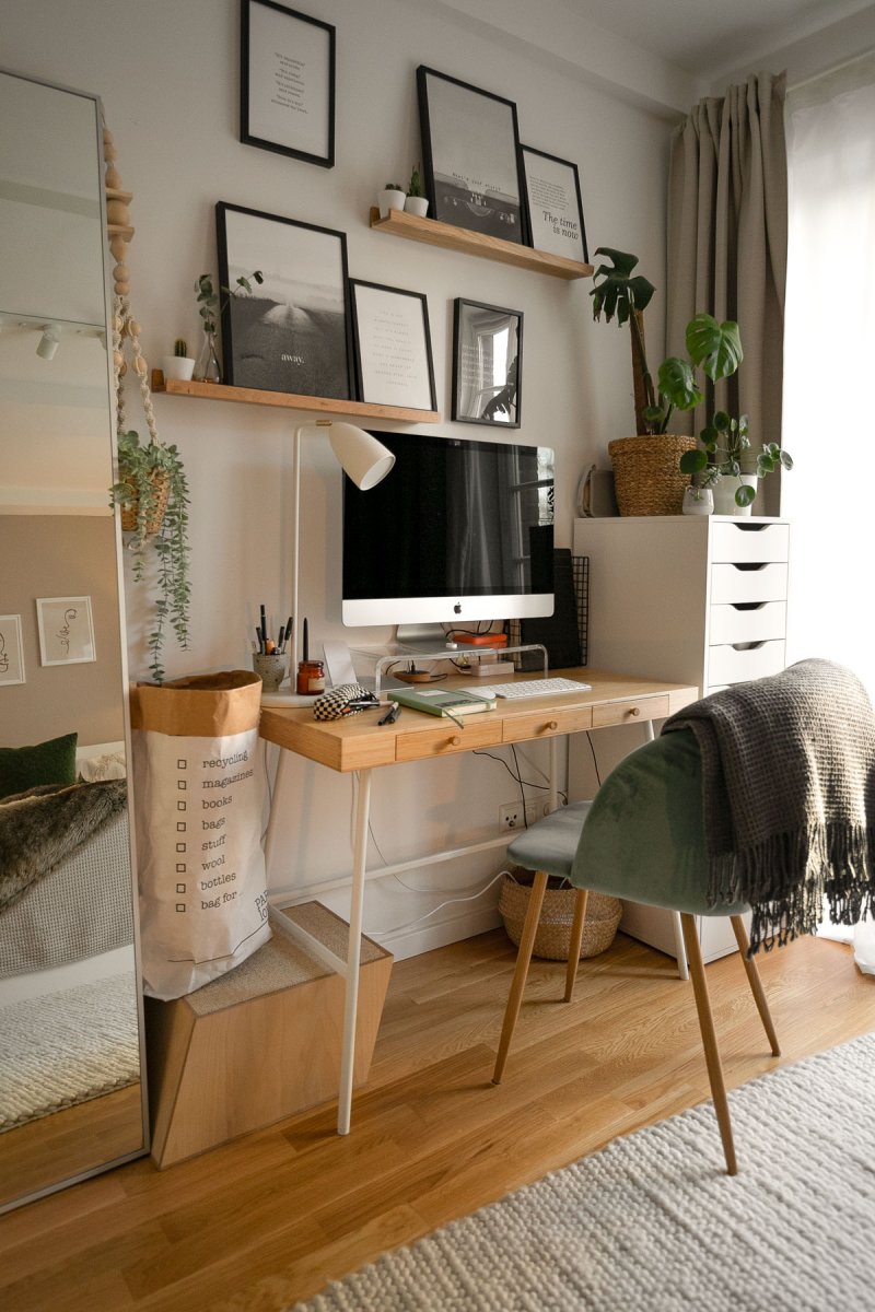 Homeoffice im Schlafzimmer einrichten. Auf dem Interiorblog zeige ich euch, wie ich meinen Arbeitsplatz in das Schlafzimmer integriert habe. Außerdem gebe ich euch Tipps, was ihr beim Einrichten eures Arbeitsplatzes im Homeoffice beachten solltet. | www.kleidermaedchen.de