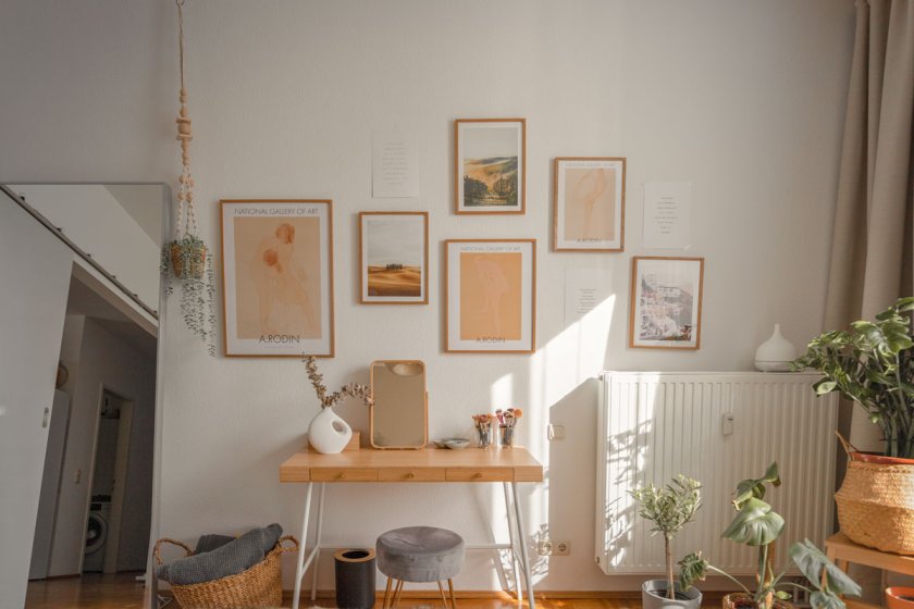 Scandi Style im Schlafzimmer. So habe ich mein Schlafzimmer modern mit Postern und Pflanzen eingerichtet. | www.kleidermaedchen.de