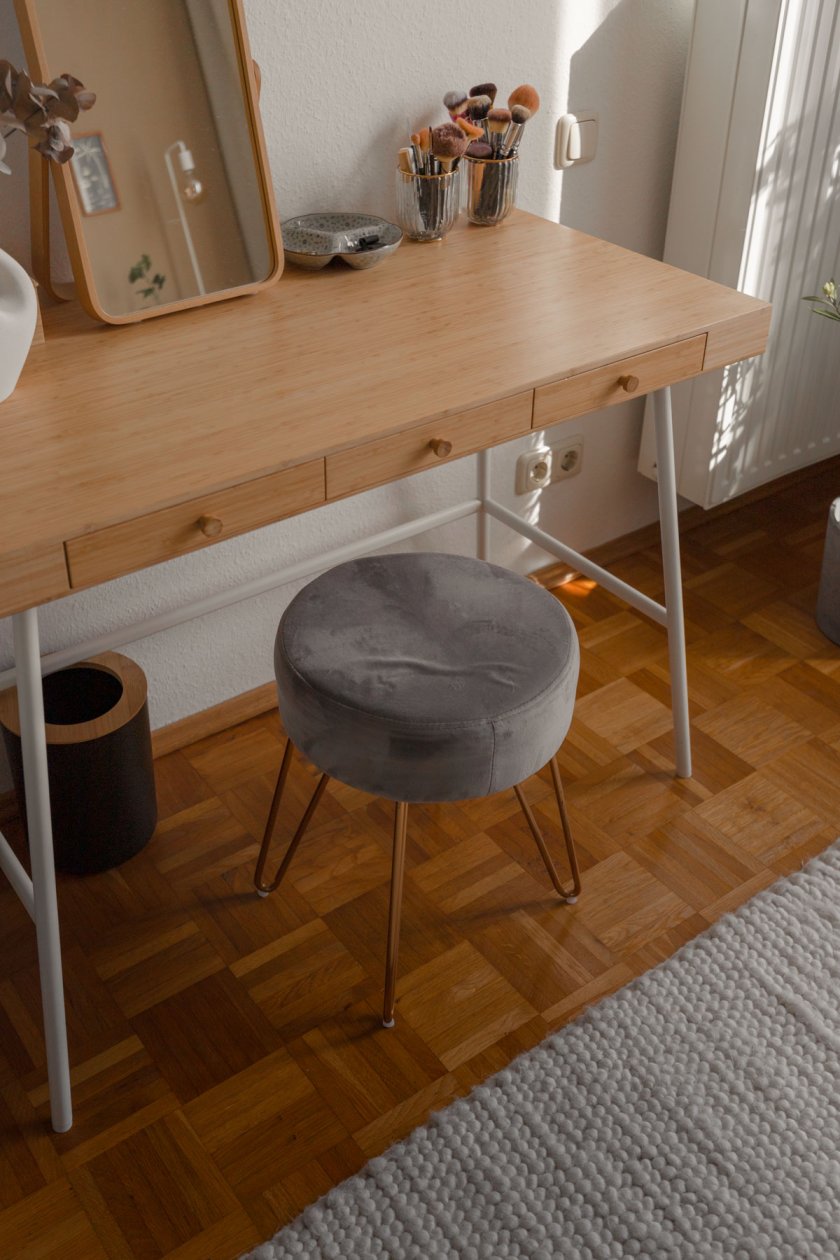 Scandi Style im Schlafzimmer. So habe ich mein Schlafzimmer modern mit Postern und Pflanzen eingerichtet. | www.kleidermaedchen.de